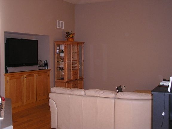 3rd image of 203 W Diamond Oaks Dr