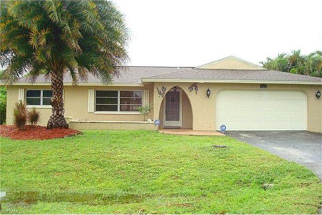 1st image of 1126 SE 19th Ln