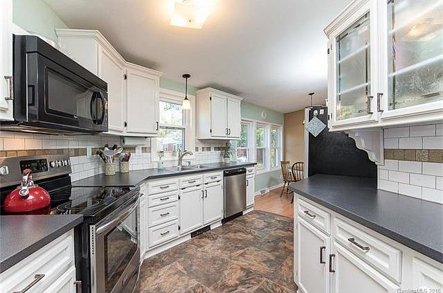 1st image of 6917 Aerowood Cir