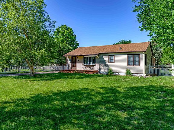2nd image of 306 N Park Dr