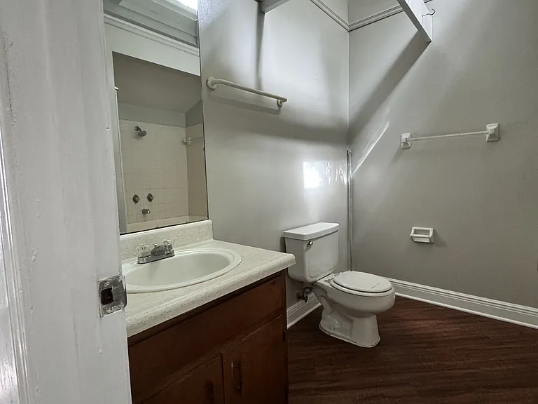 1211 Stone Greene St — Photo 2