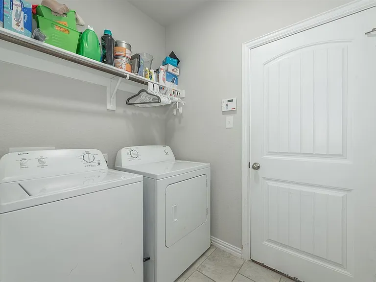 717 Seabourne Dr — Photo 10