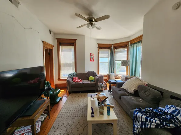 2404 W Superior St APT 3E, Chicago, IL 60612