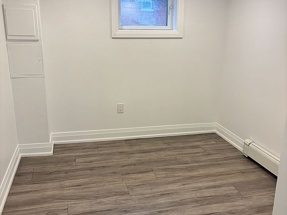 5th image of 393 Bowen Rd