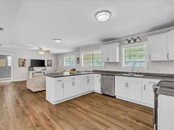 115 Howard Heights Rd, Poplarville, MS 39470