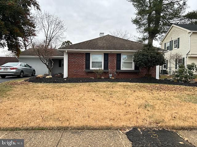 1st image of 42 Petunia Ln