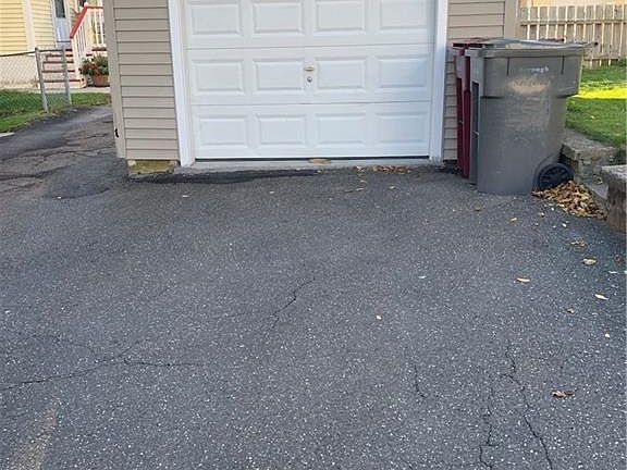 4th image of 69 Highland Ave