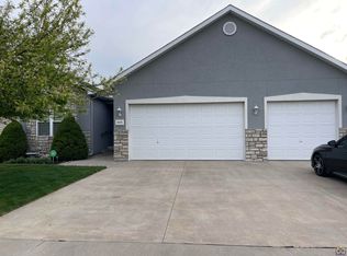 4601 SW Crenshaw Dr, Topeka, KS 66610