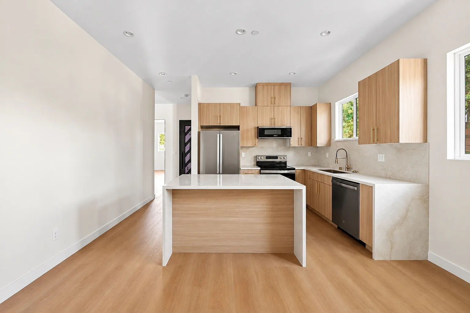2 bed, 800 sqft, $3,000 — Photo 1