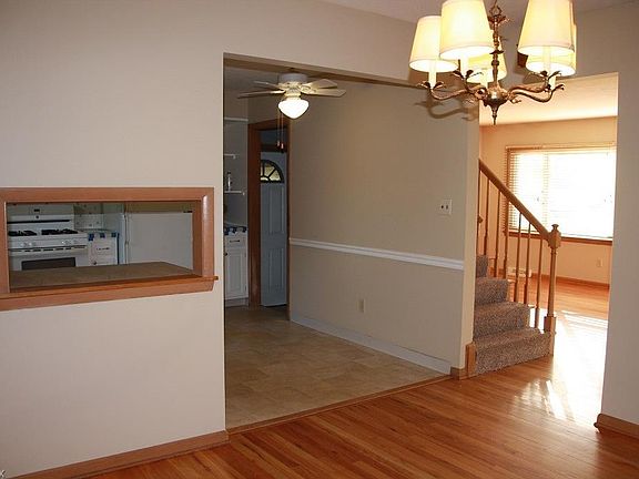 5th image of 6981 Elmwood Dr