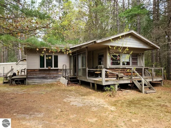 11641 Franklin St, Kalkaska, MI 49646