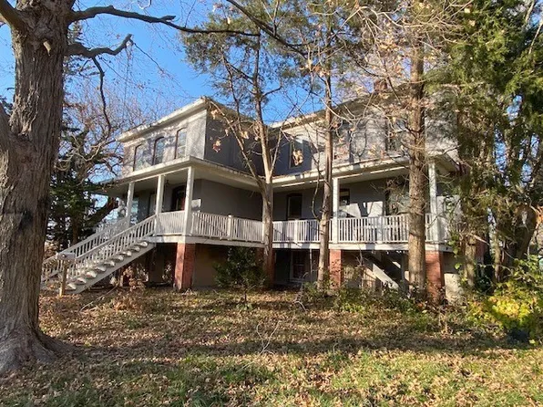 450 W Main St, Arcola, IL 61910