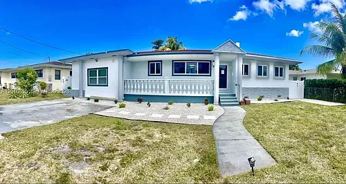 15925 NE 18th Ave Photo 1