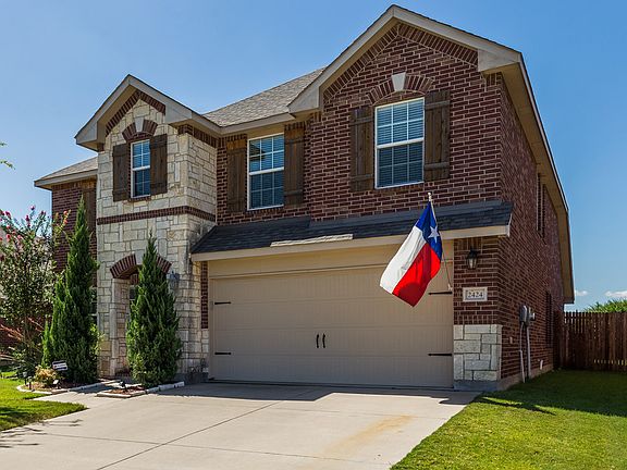 3rd image of 2424 Clairborne Dr