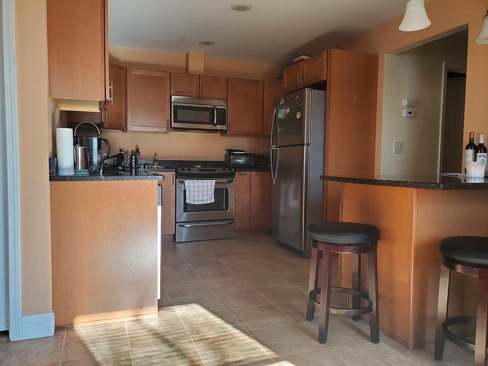 1st image of 318 Maple Ave #A
