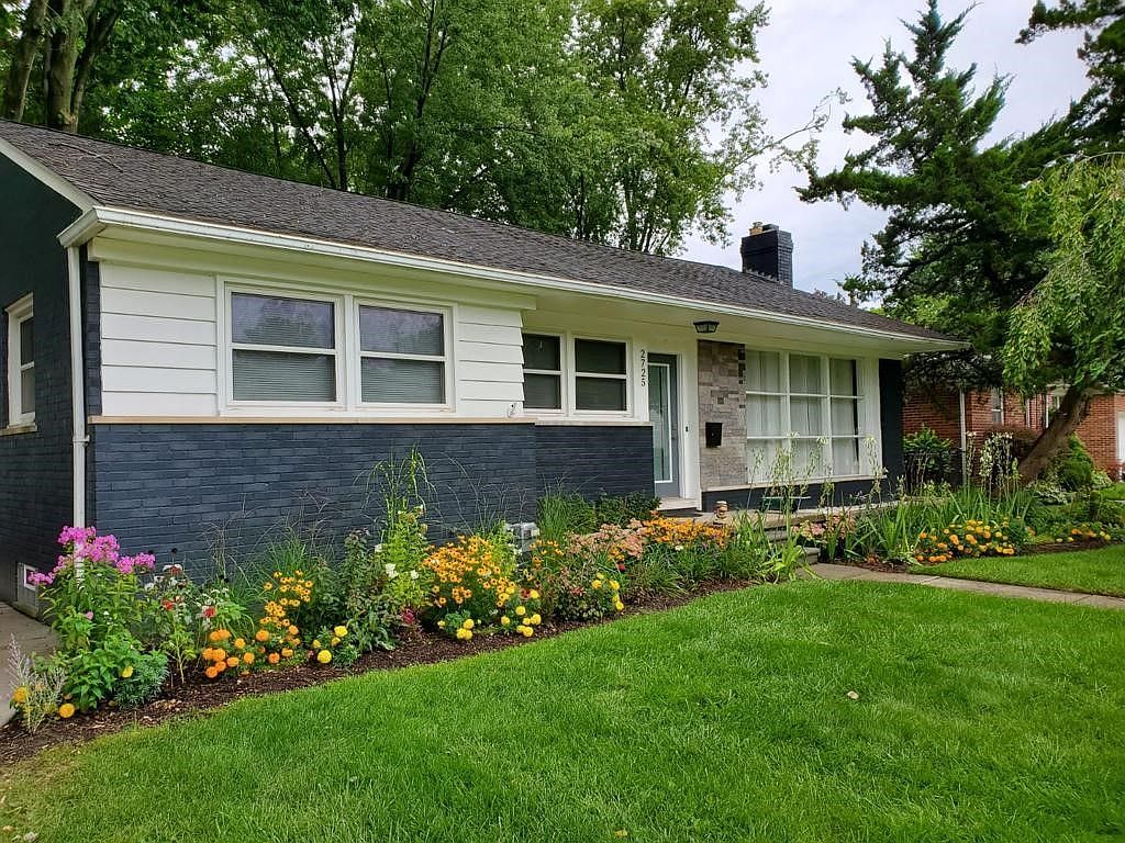 2725 Crooks Rd, Royal Oak, MI 48073 | Zillow