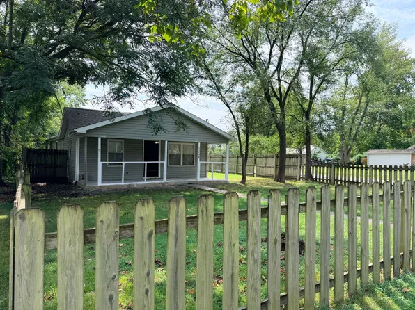 1746 W Thoman St, Springfield, MO 65803