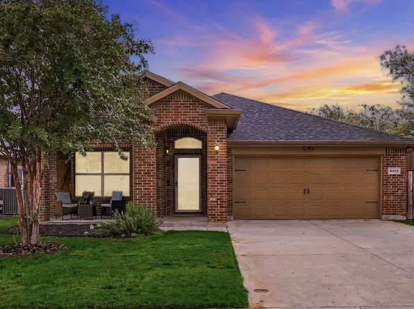 8200 Spotted Doe Dr, Fort Worth, TX 76179