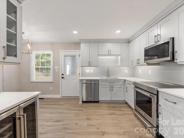 4706 Walden Ct — Photo 3