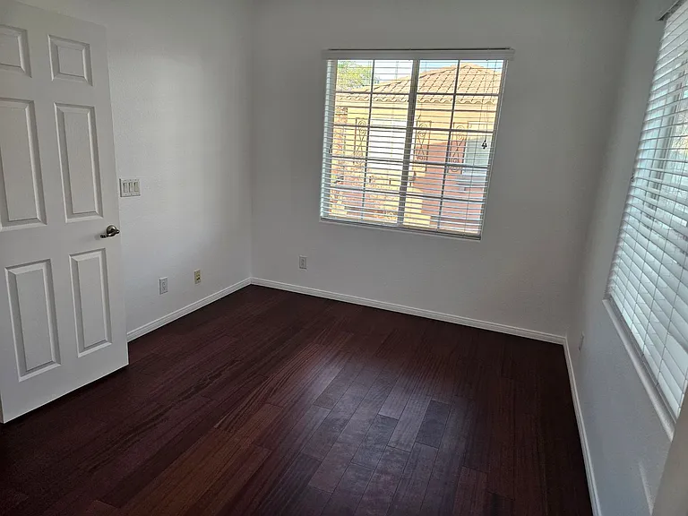 7349 Trailside Park Ct — Photo 35