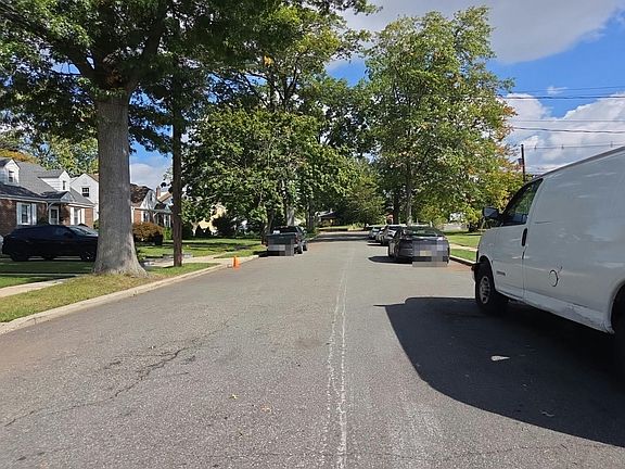 4th image of 2129 Prospect St