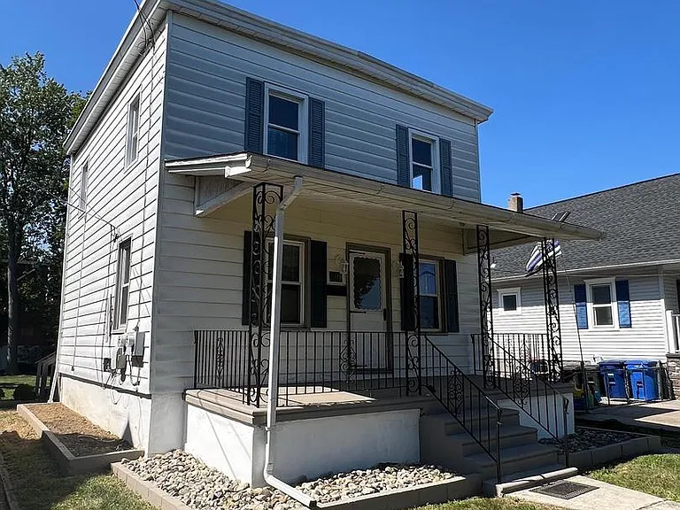 30 Spruce Ave #A — Photo 4