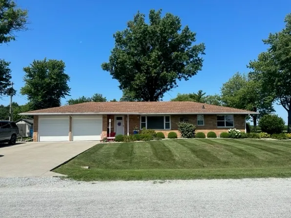 403 Clayton Dr, Watseka, IL 60970