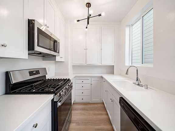 3rd image of 1371 Jackson St APT 105