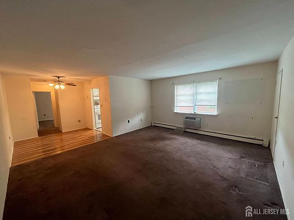 2nd image of 289 Main St APT 6D