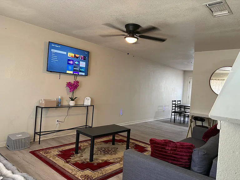 2812 Cantabrian Dr #B — Photo 9