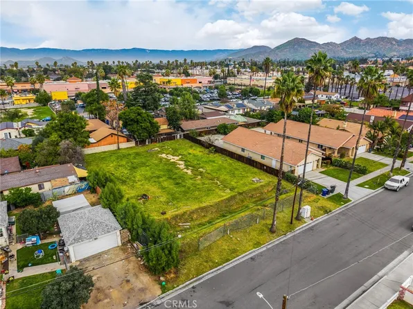 1871 10th St #21, Riverside, CA 92507