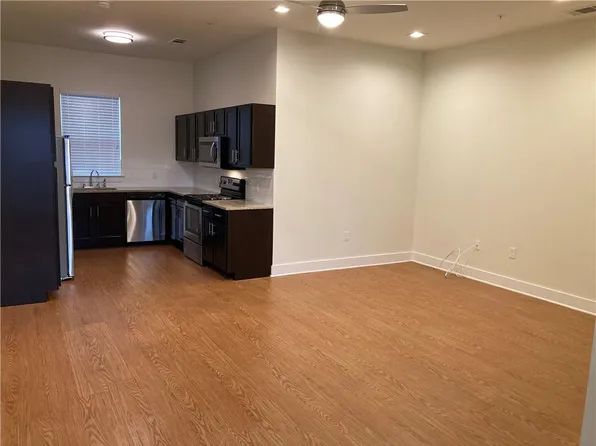 2400 Louis Henna Blvd APT 304, Round Rock, TX 78664