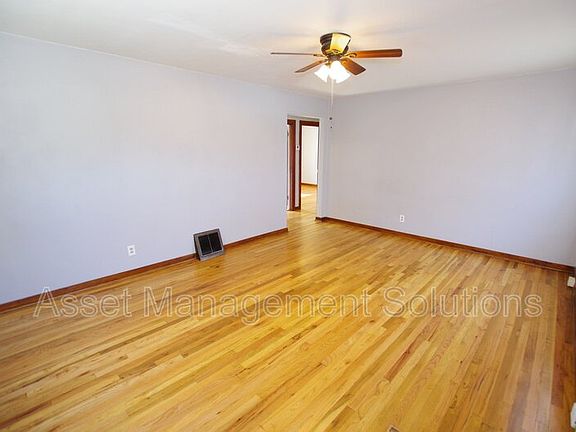 2nd image of 1523 Sanford Ave