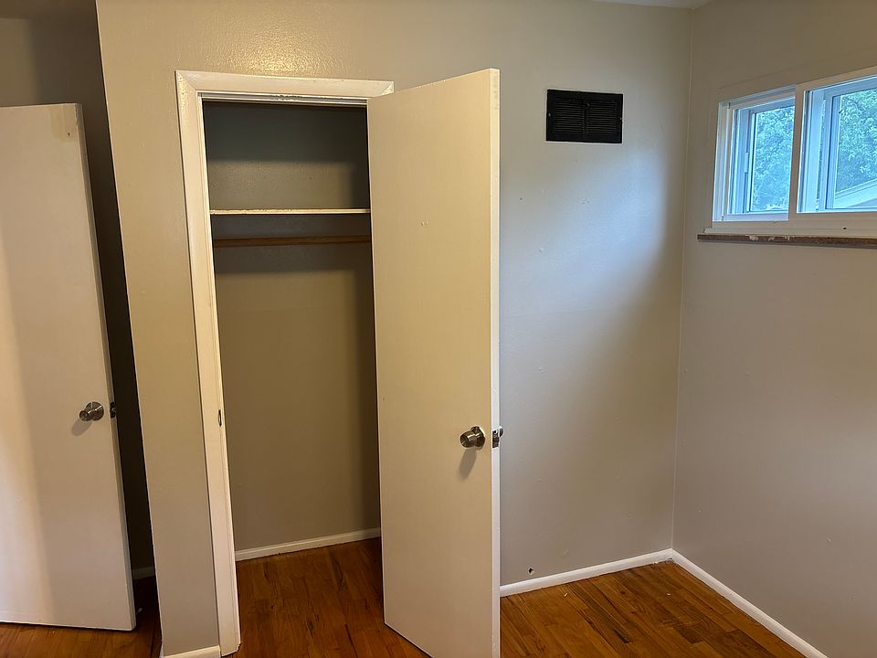 1st image of 4128 Shirley Dr