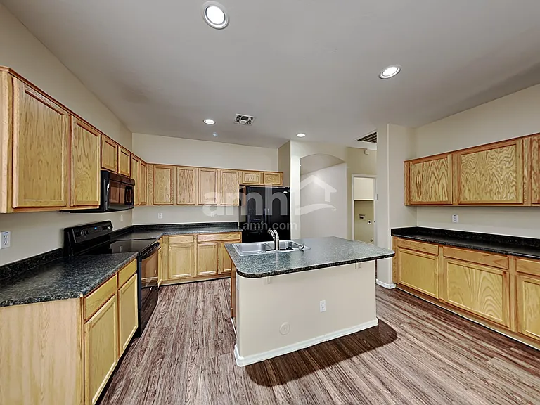 15342 W Morning Glory St — Photo 3