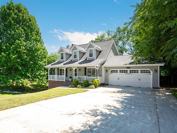 2nd image of 455 Sandalwood Dr