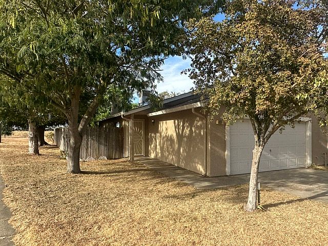 1st image of 851 Delane Dr #851