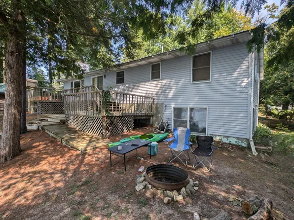 8901 W Isle Park Dr, Irons, MI 49644