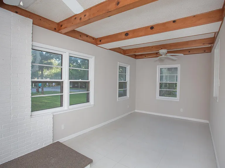2851 Ion Ave — Photo 12