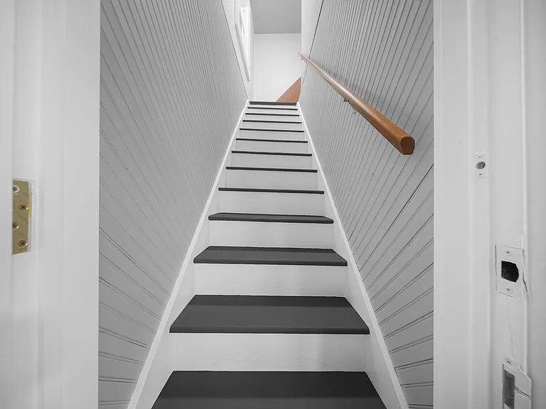 15 Tuttle St #2 — Photo 16