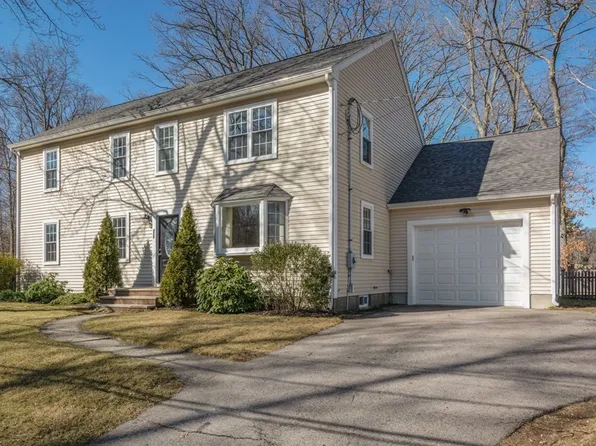 120 Northgate Rd, Northborough, MA 01532