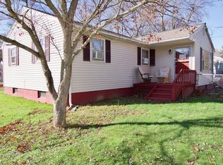 5 Seneca St, Wilbraham, MA 01095