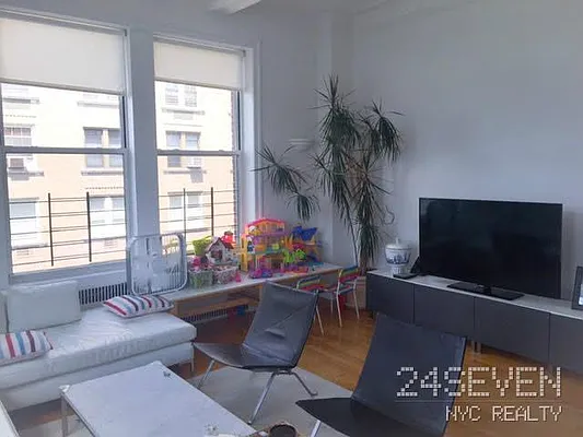 Rented by 24 7 NYC Realty Inc. | media 18