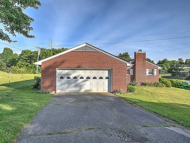 210 Mount Bethel Rd — Photo 4
