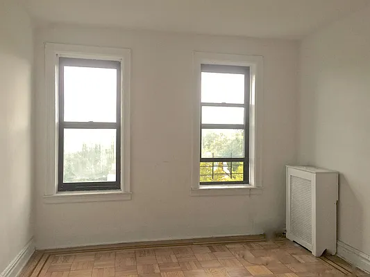 Rented by Albert Attias, LREB | media 20