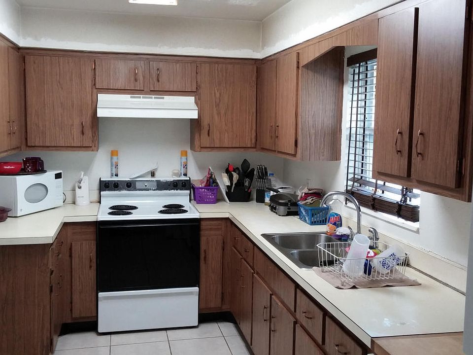 2nd image of 2608 Mohican Dr