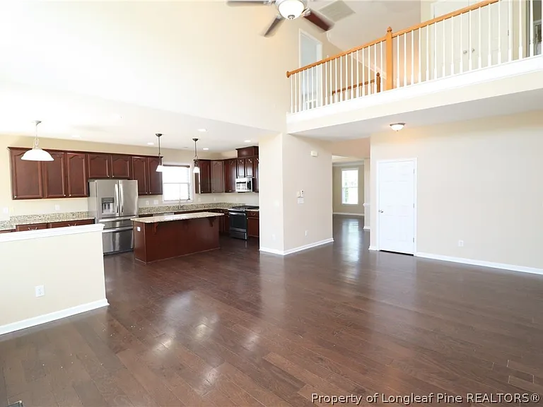 1015 Katie Ln — Photo 11