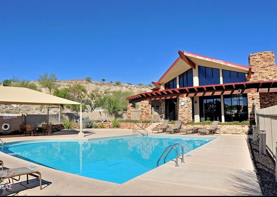 1st image of 4232 N Sunset Cliff Dr
