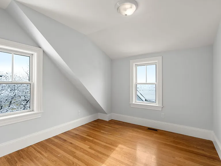 80 Linden St #1 — Photo 12