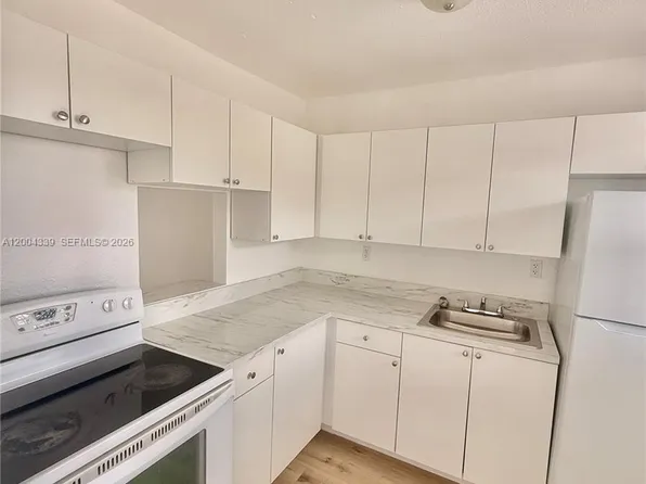 1990 NW 183rd St #9, Miami Gardens, FL 33056
